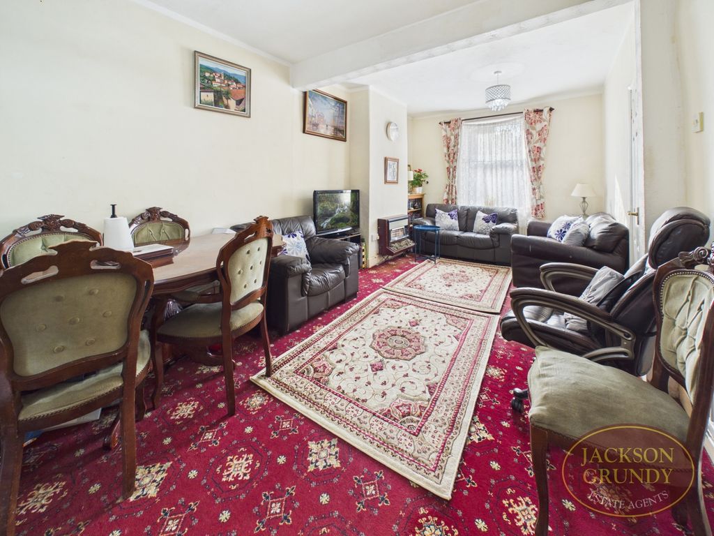 Property photo 2 of 9 Grove Road