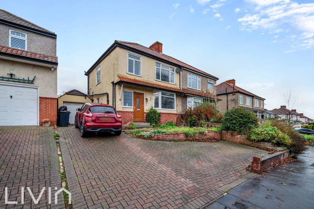 Property photo 1 of 12 Selsdon Park, 95 (12 From 21)-21