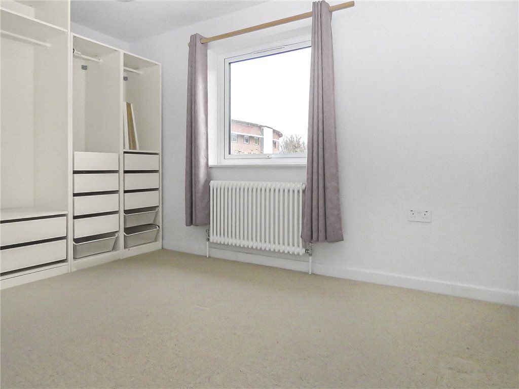 Property photo 3 of 10 Bedroom