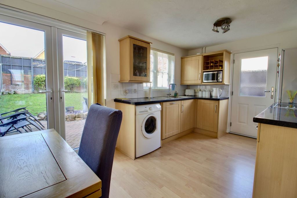 Property photo 2 of 20