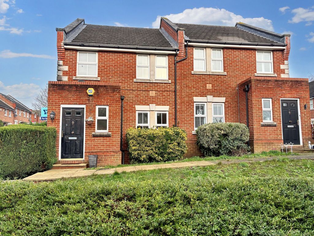 Property photo 1 of 12 External