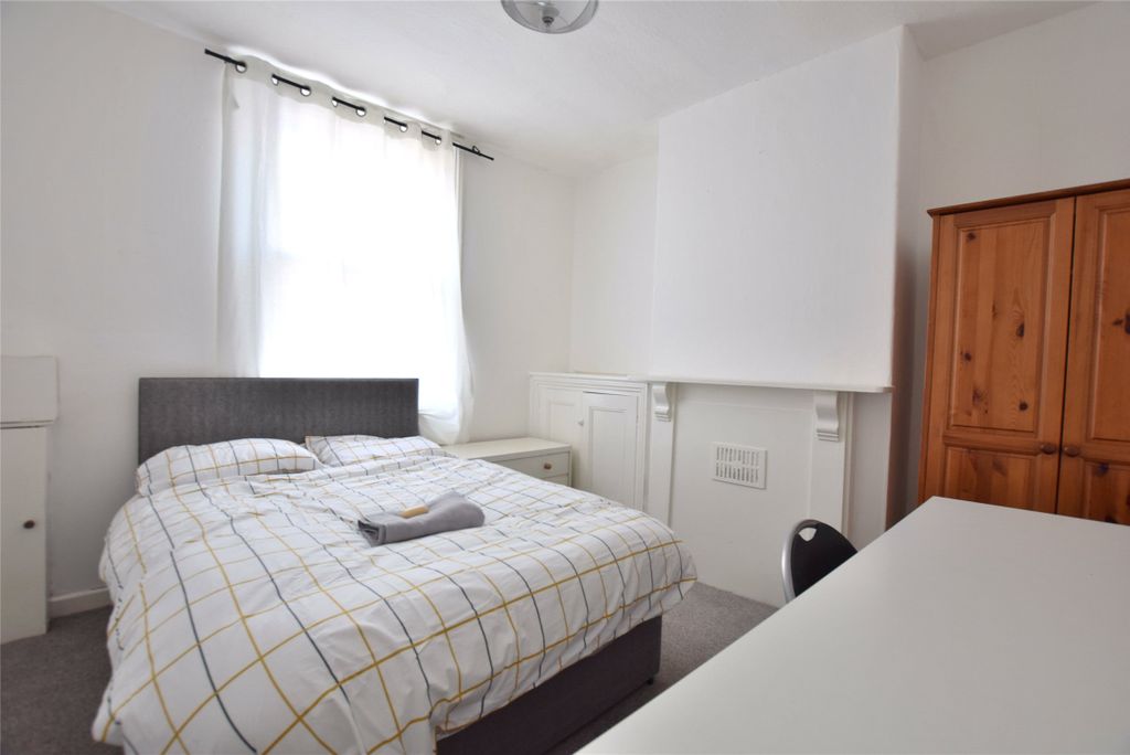 Property photo 3 of 11 Bedroom