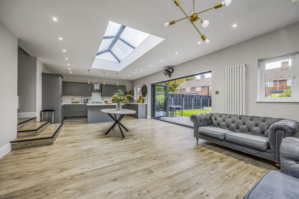 Property photo 2 of 29 144 Second Avenue, Farlington-Fine&Country-Portico