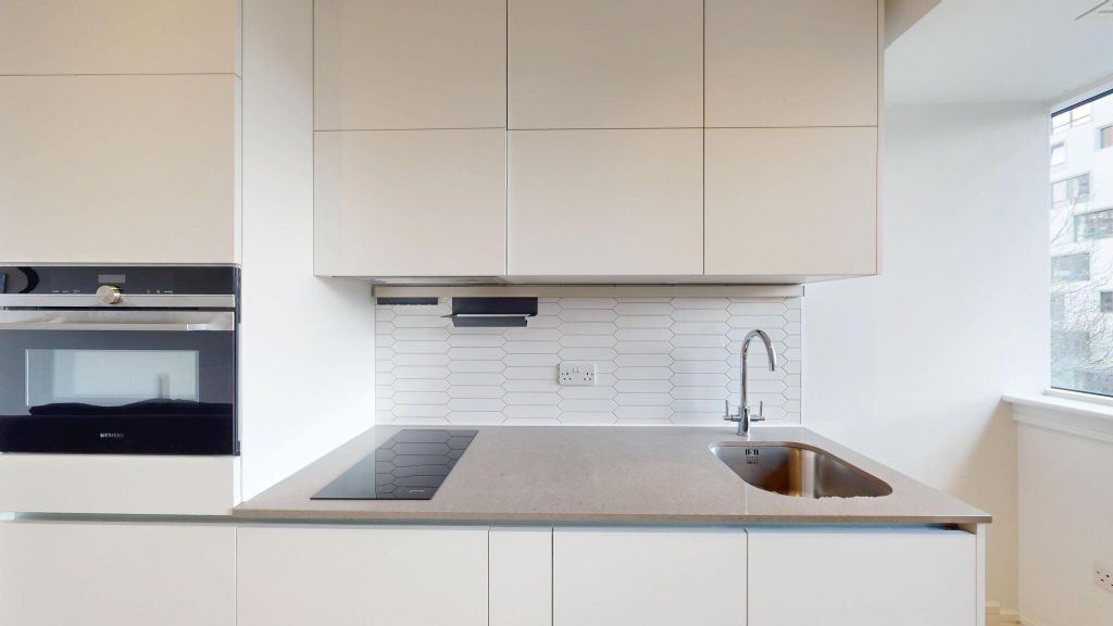 Property photo 2 of 22 Kitchen