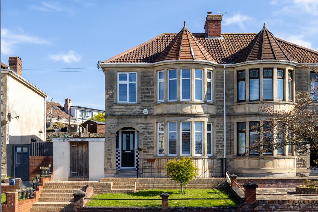 Property photo 2 of 27 101 Summerhill Road-27.Jpg