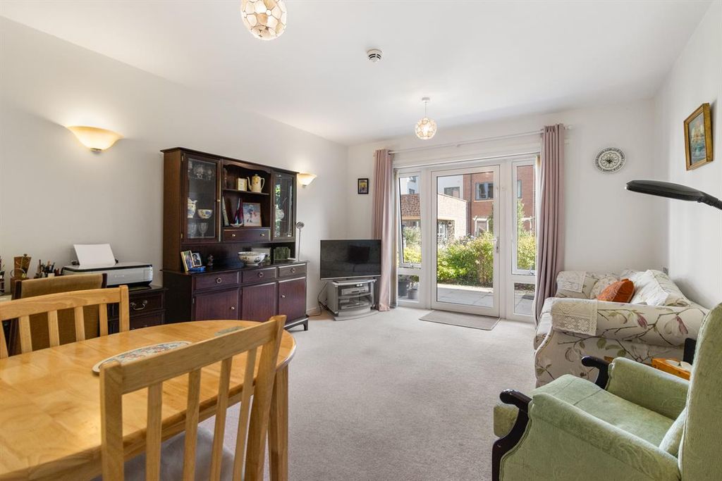 Property photo 2 of 11 Photo 2