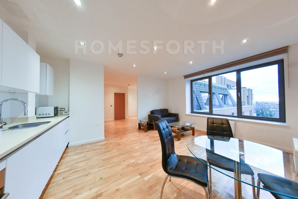 Property photo 3 of 13 Photo 6