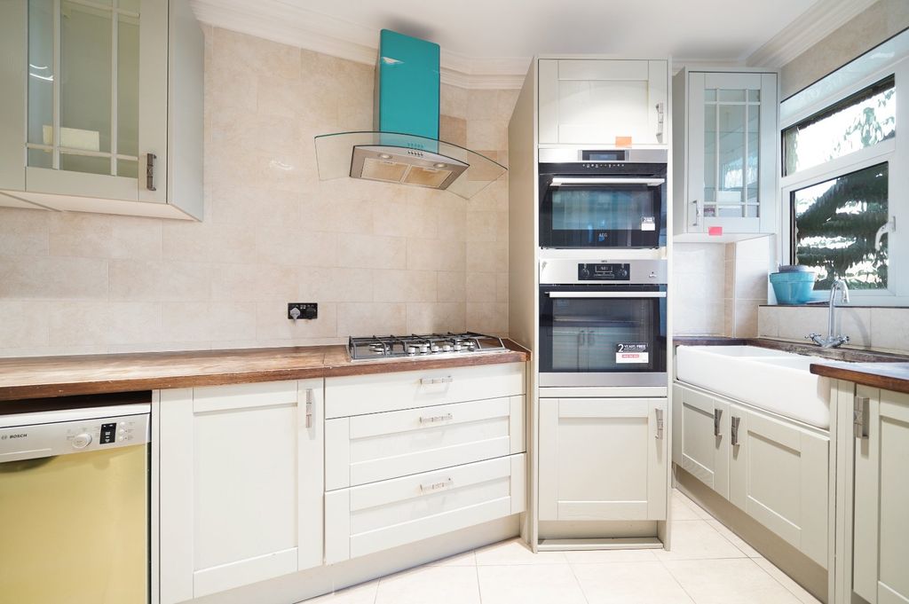 Property photo 2 of 23 Picture No. 63