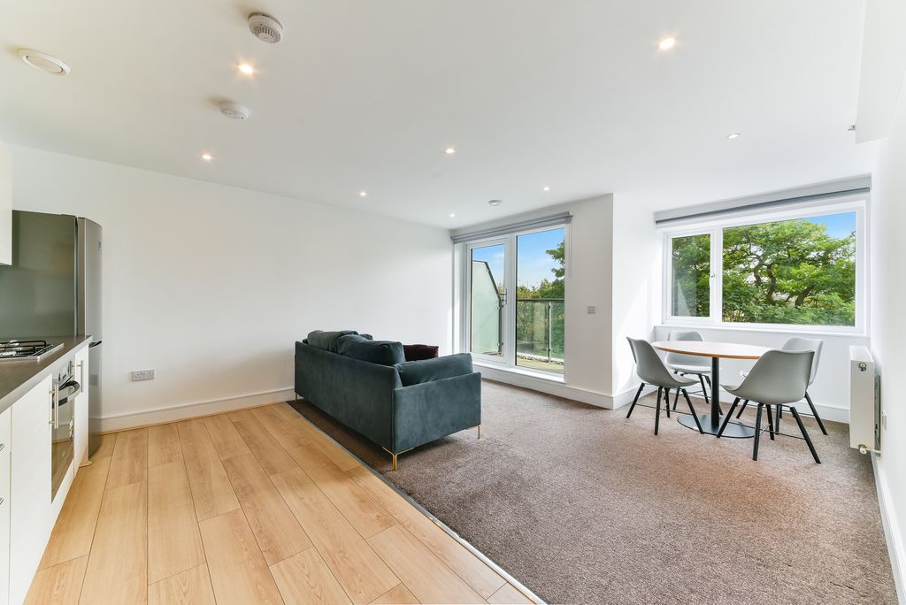 Property photo 3 of 8