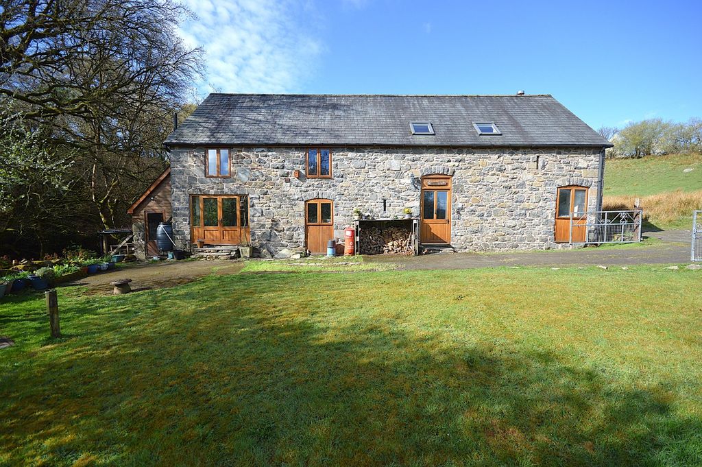 Property photo 1 of 40 Picture No. 01