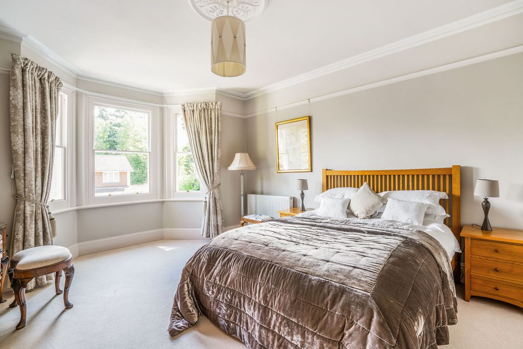 Additional image 27 of 6 bed detached house for saleChurch Avenue, Farnborough GU14