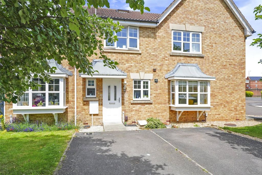 Property photo 1 of 9 1 Front