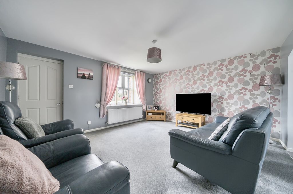 Property photo 2 of 20 1365609-6-68Efcc5...