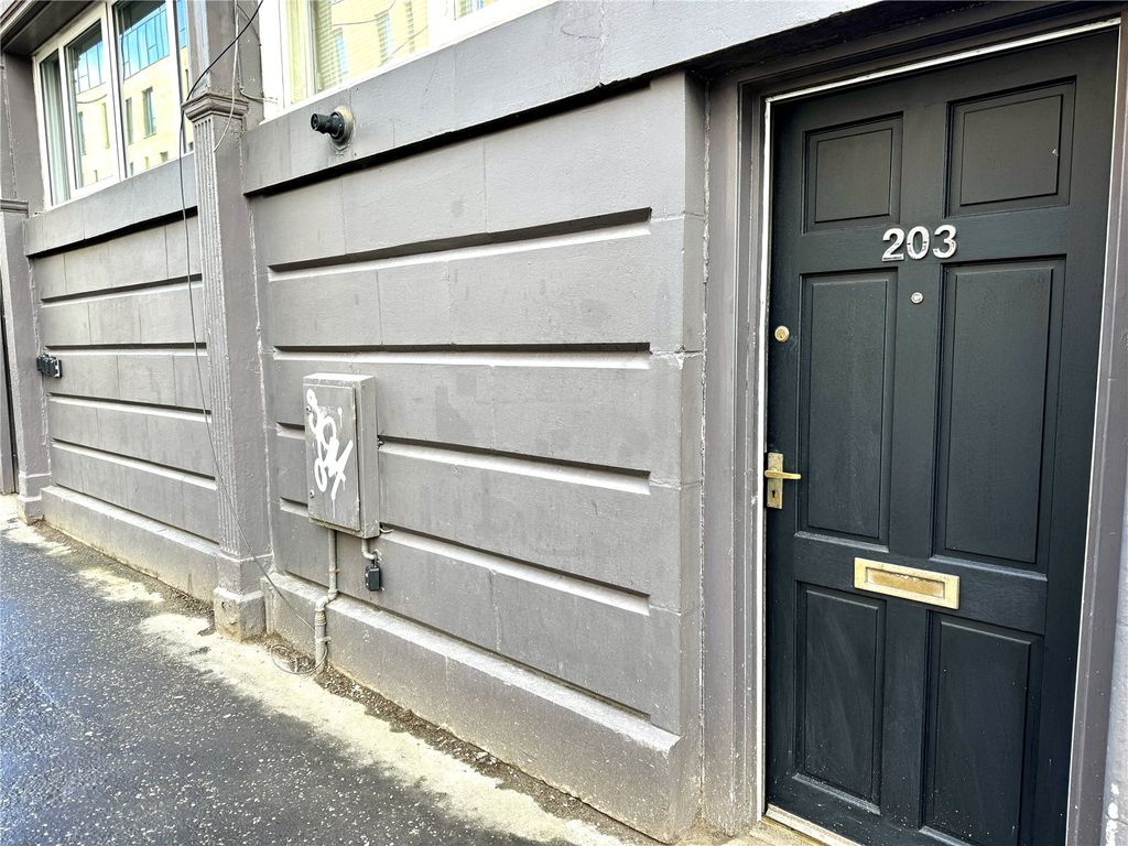 Property photo 2 of 11 Photo 2