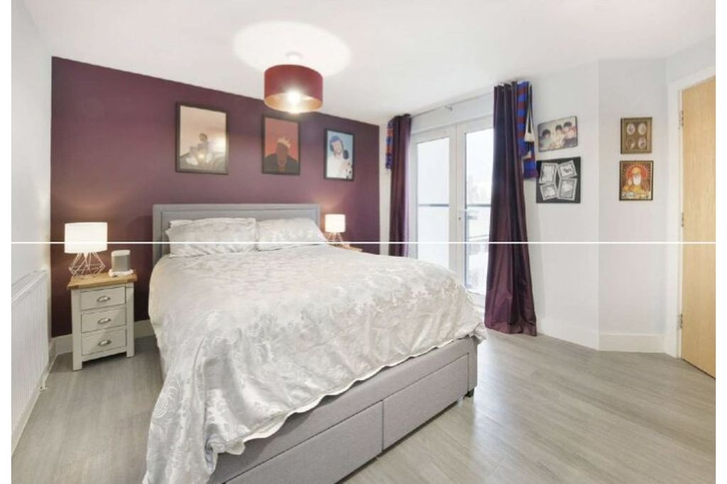 Property photo 2 of 10 Bedroom One