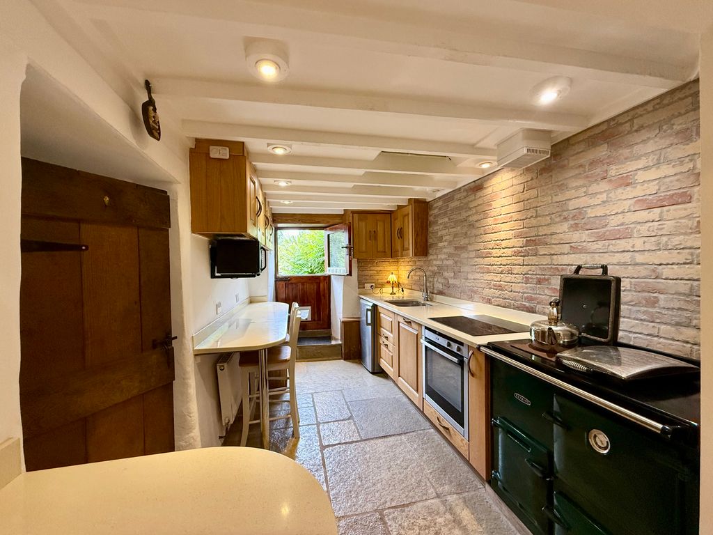 Property photo 3 of 22 Kitchen