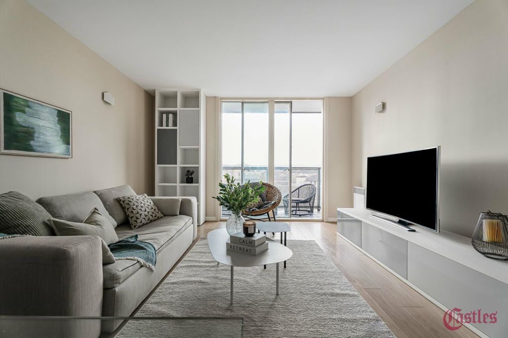 Property photo 1 of 13 Living Room