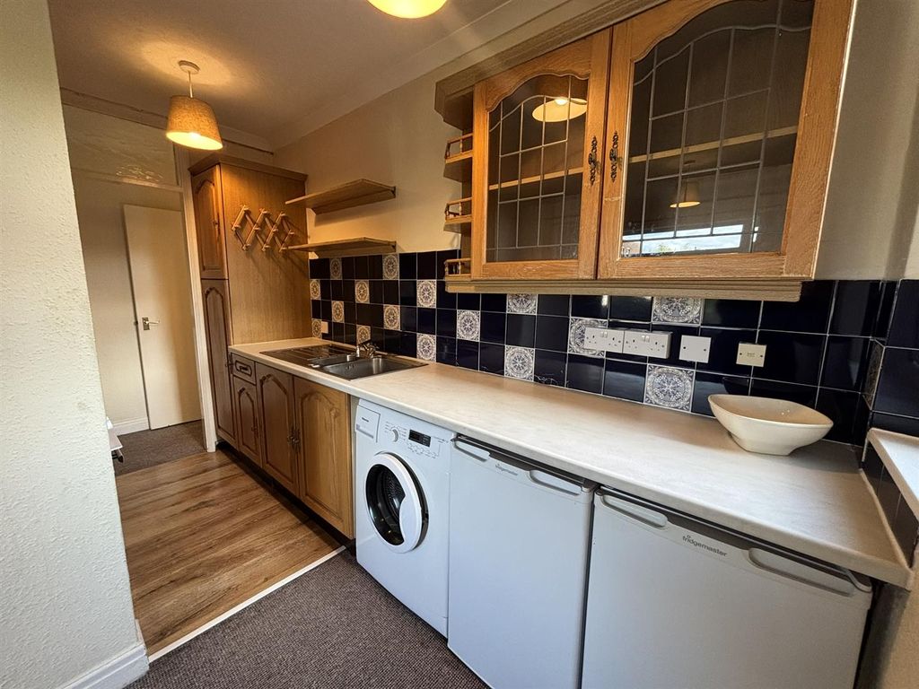 Property photo 2 of 15 Kitchen