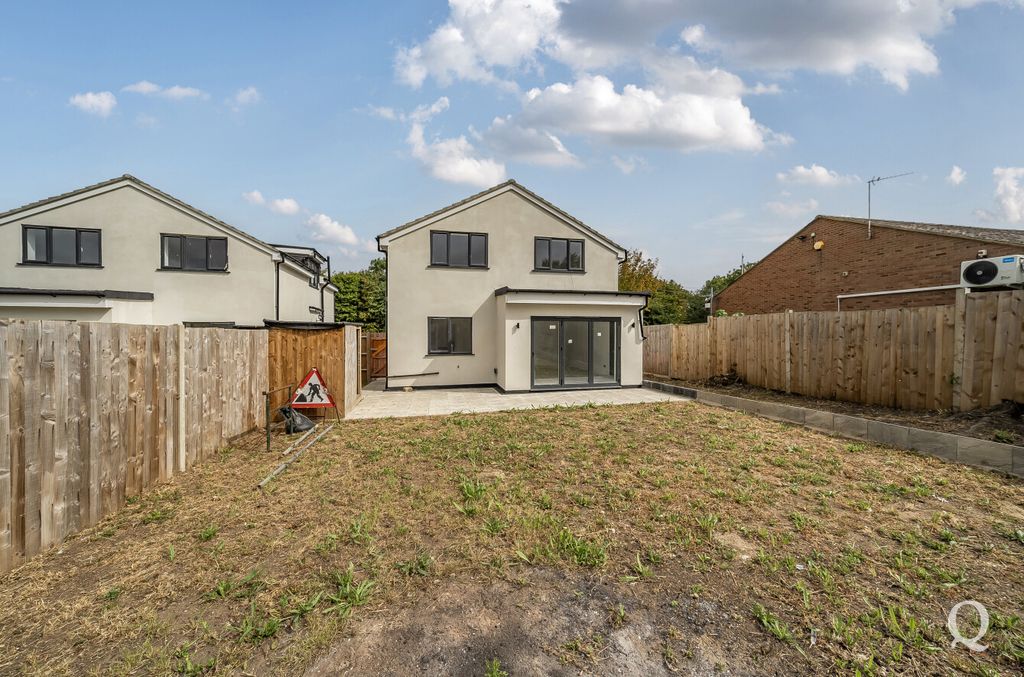 Property photo 3 of 23 c73cd582-bbc8-42F...