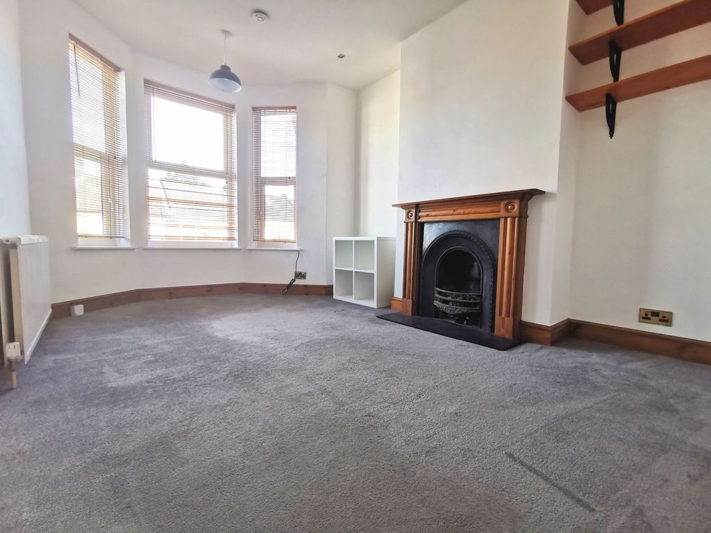 Property photo 3 of 13 Living Room