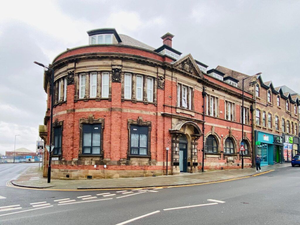 Property photo 1 of 14