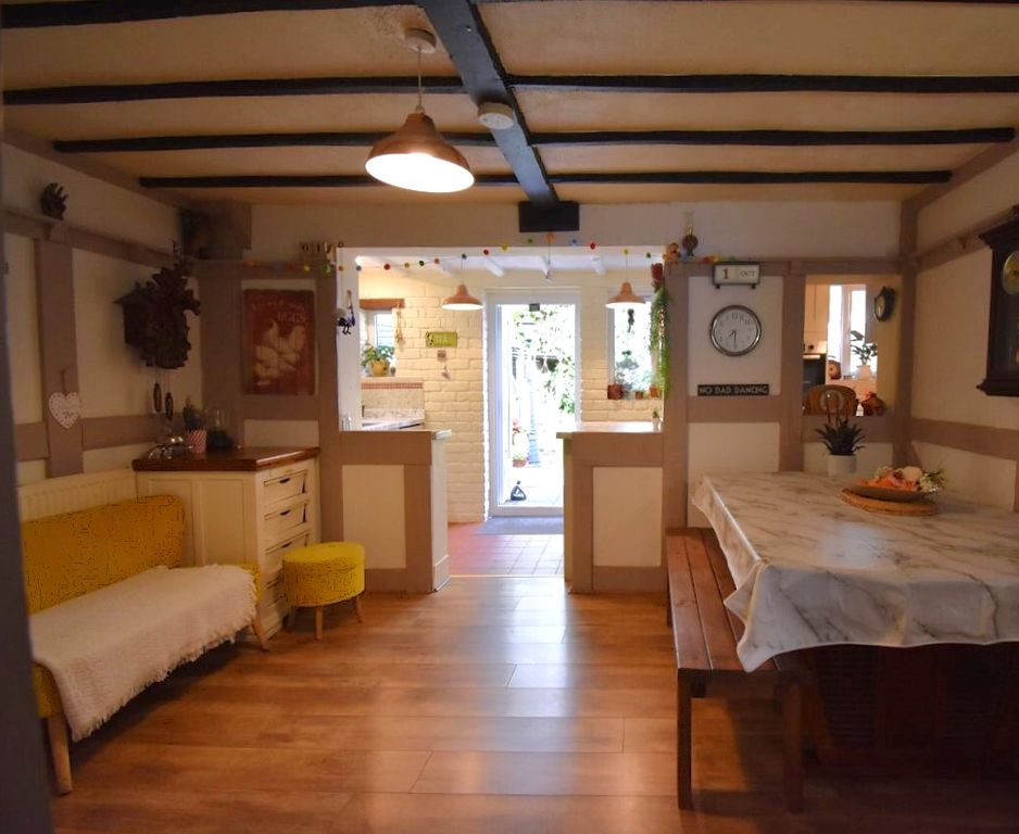 Property photo 2 of 20