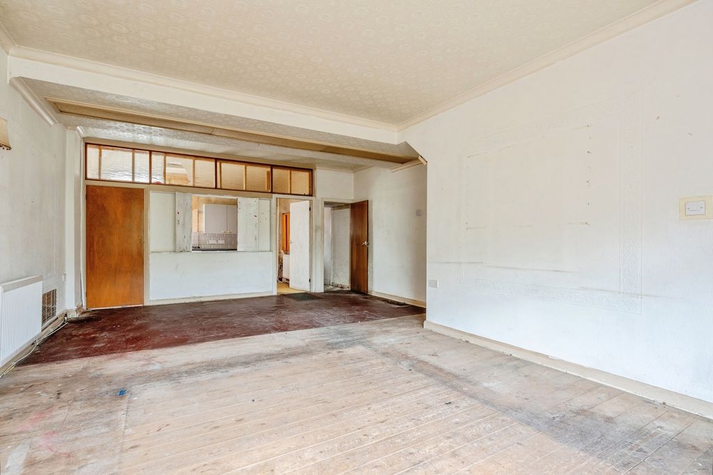 Property photo 3 of 14 Pbox-Img.Jpg