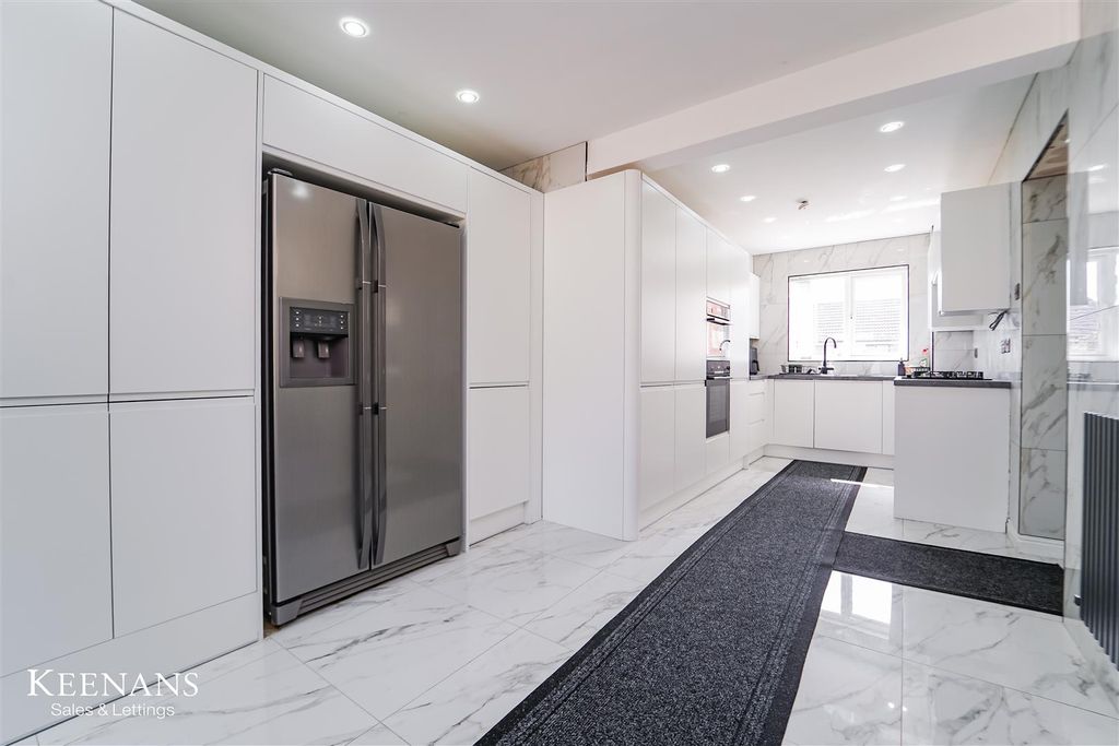 Property photo 2 of 42 Annexe