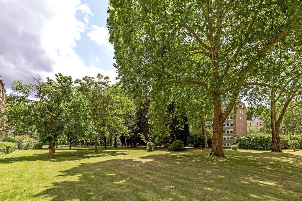 Property photo 2 of 18 Picture No. 24