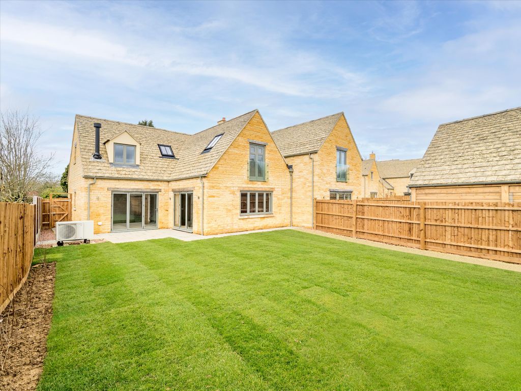 Property photo 1 of 18 Image