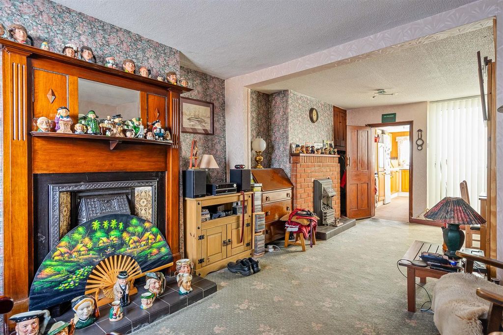 Property photo 3 of 15