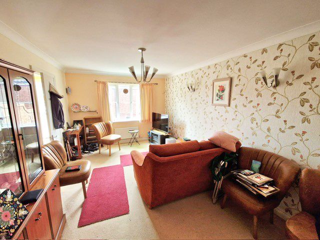 Property photo 2 of 13