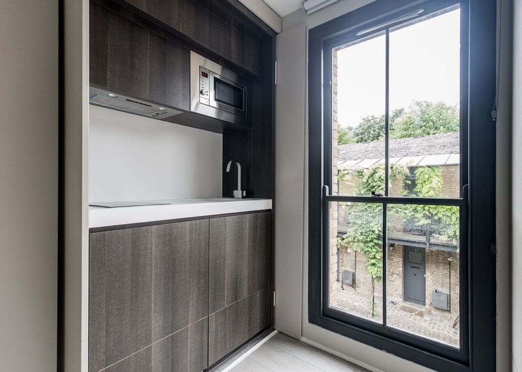 Property photo 3 of 9 Kitchen (Example)