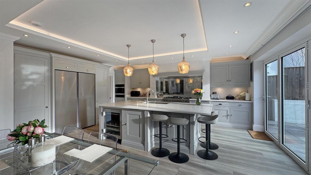 Property photo 3 of 32 Kitchen Diner