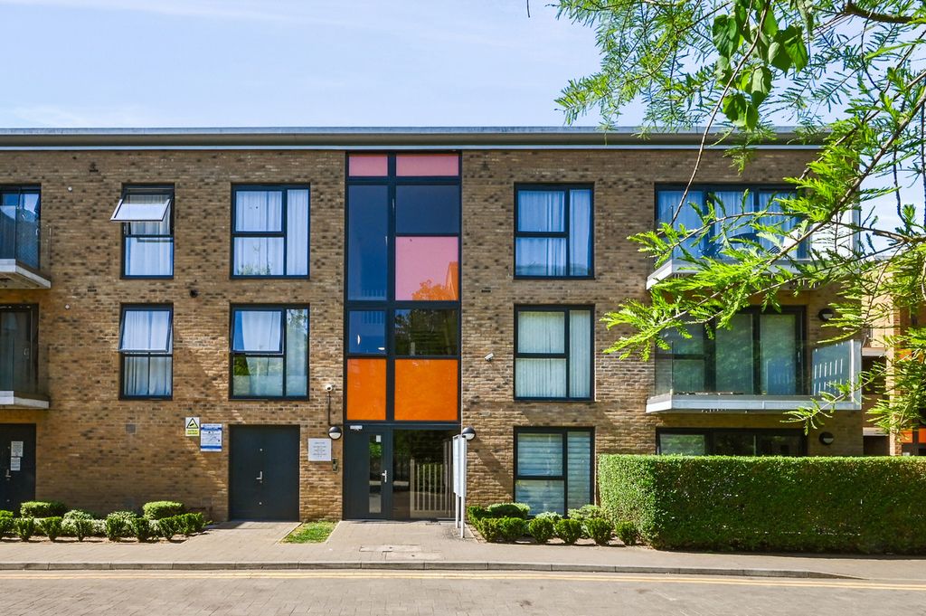 Additional image 4 of 3 bed maisonette for saleZodiac Close, Edgware HA8