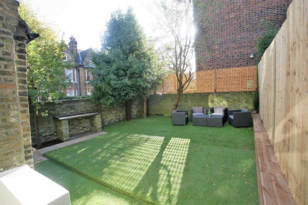 Property photo 2 of 10