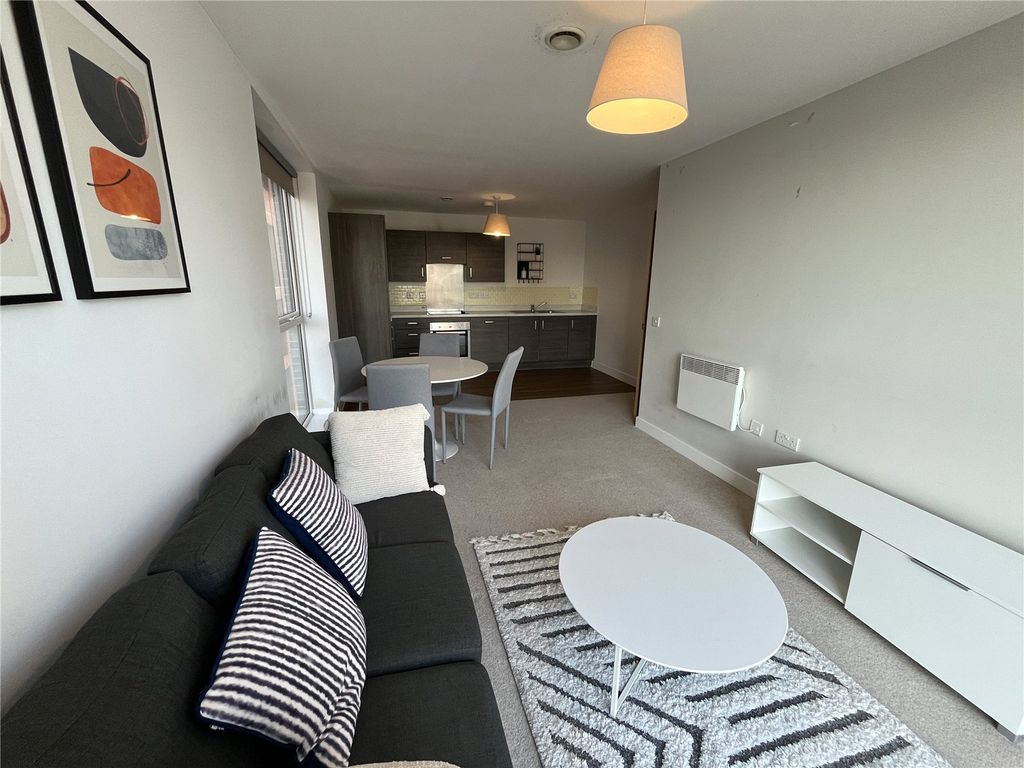 Property photo 3 of 12 Picture 3