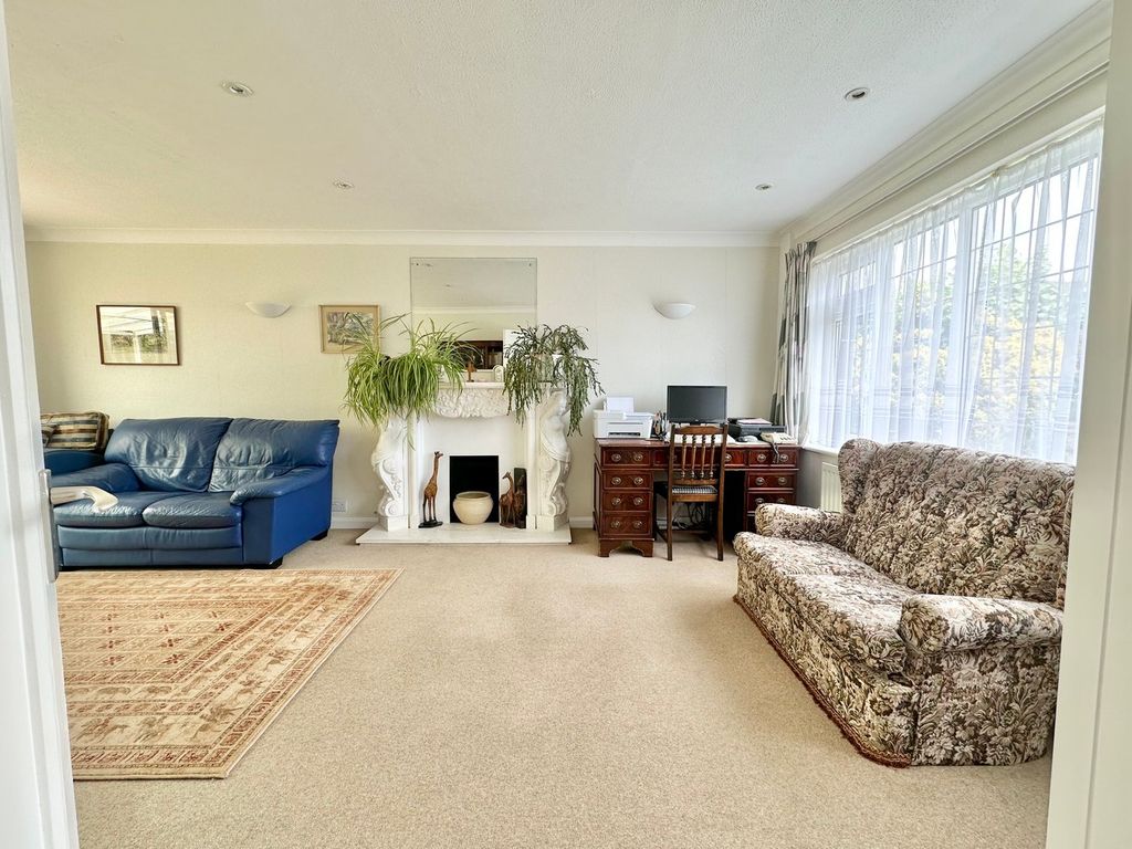 Property photo 2 of 24