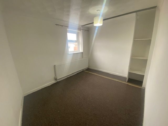 Property photo 2 of 6 Bedroom 1