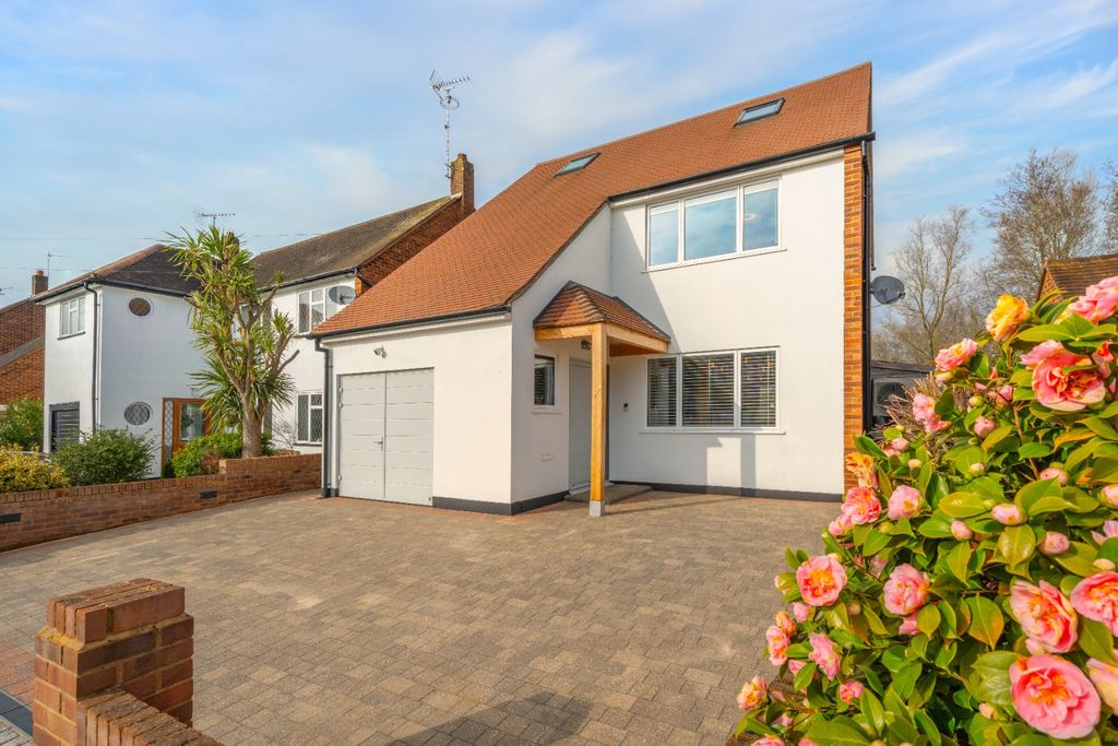 Property photo 3 of 33 4935583