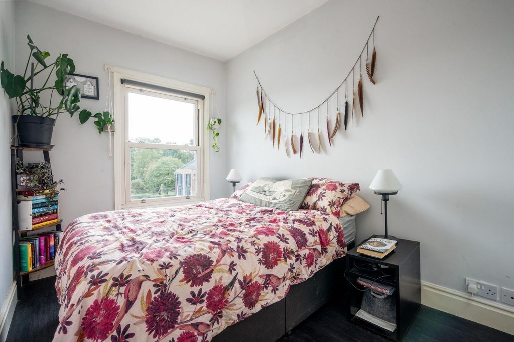 Property photo 3 of 11 Bedroom