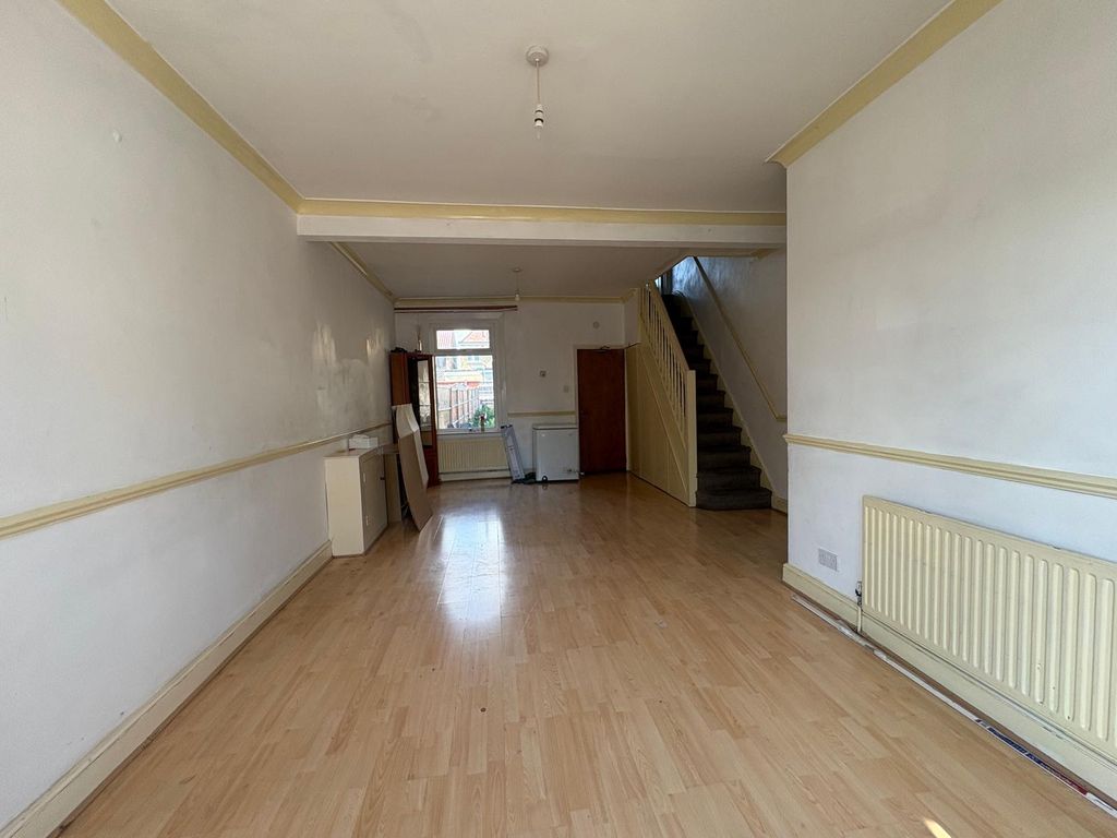 Property photo 3 of 10 Whatsapp Image 2026-09-23 At 12.51.21 Pm (2)