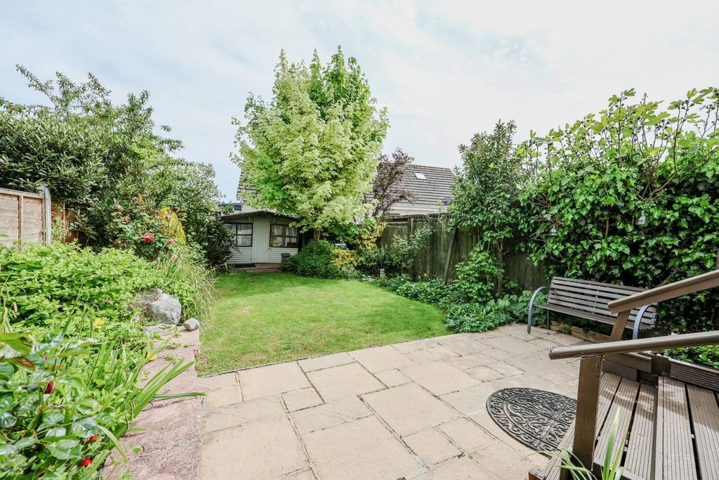 Property photo 3 of 28