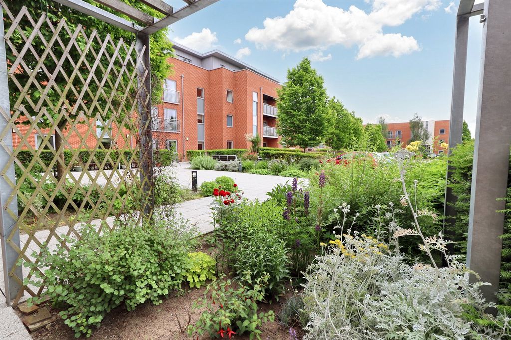 Property photo 1 of 16 Picture No. 19