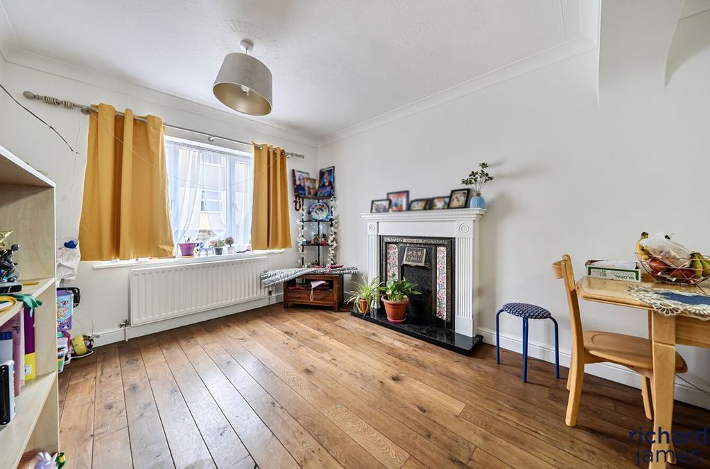 Property photo 2 of 10 9868E8Cff9Da4F918Ea583ee08B6d828