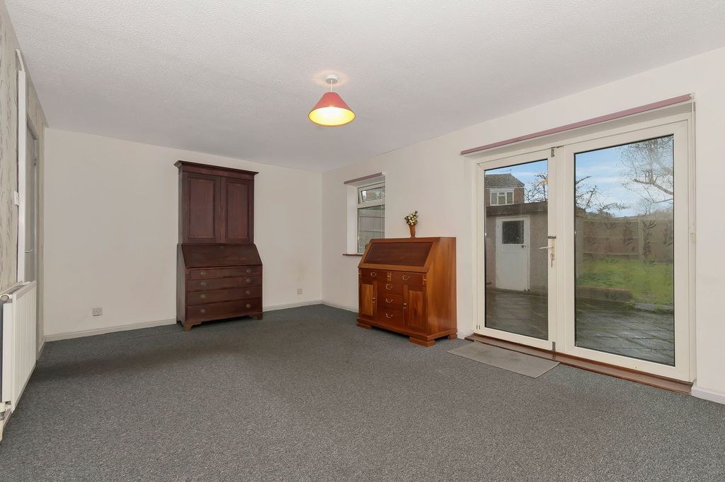 Property photo 3 of 26