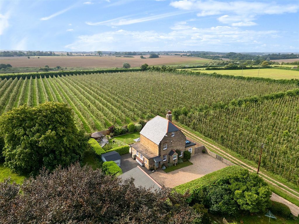 Property photo 1 of 28 1343448-15-68A4c490d3d85-Arw.Jpg