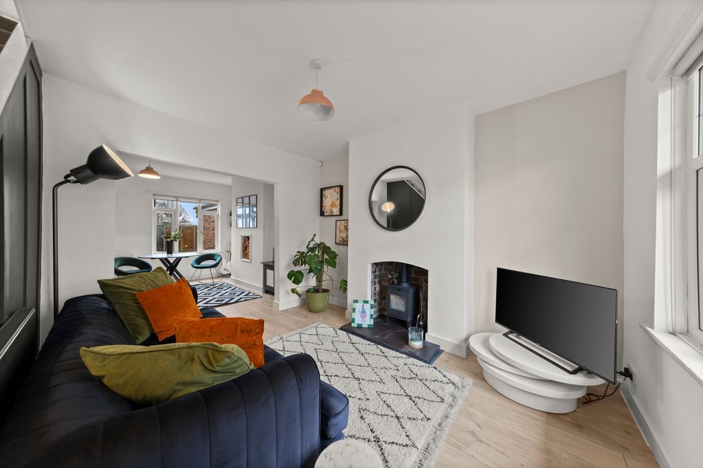 Property photo 2 of 19