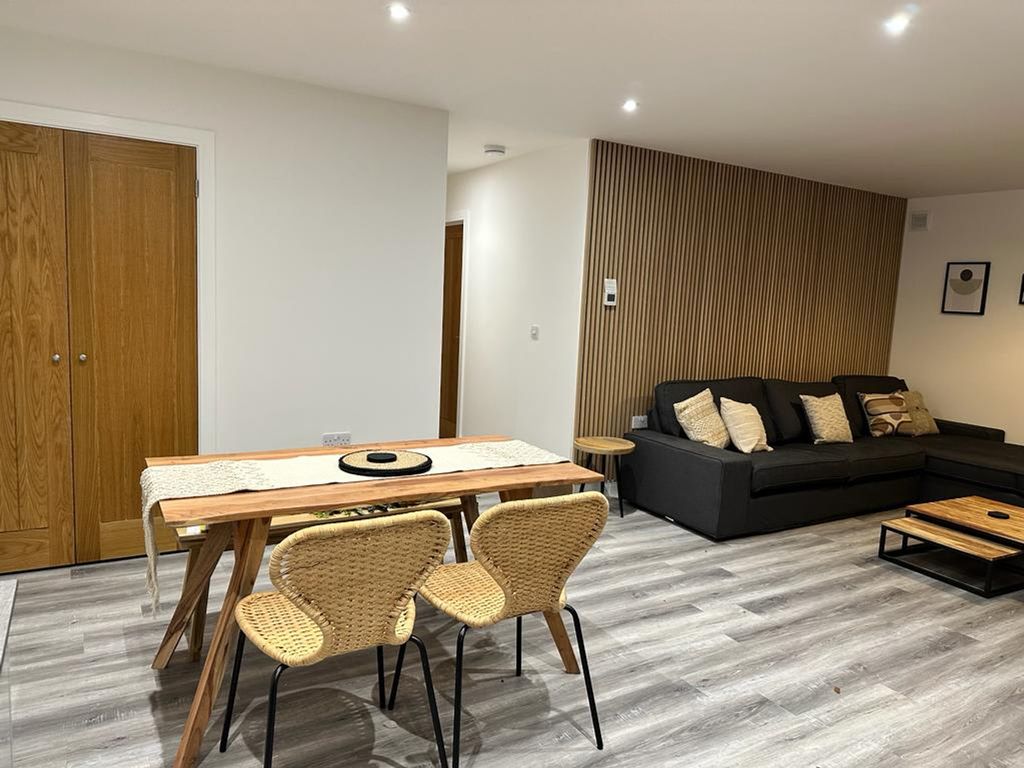 Property photo 1 of 8 Living Room