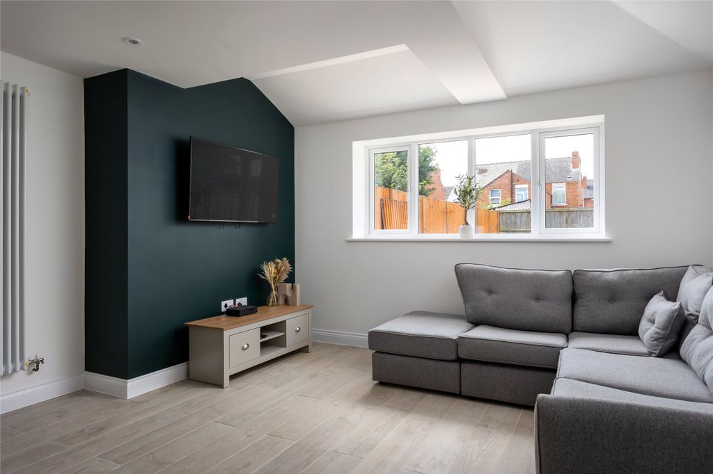 Property photo 2 of 14 Picture No. 23